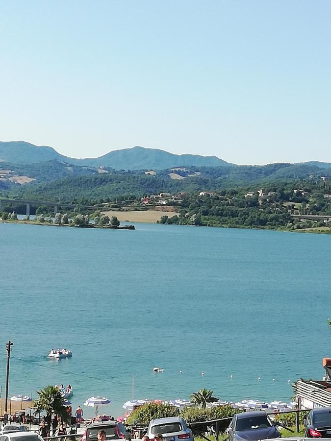 Il Lago Del Mugello B&B Barberino di Mugello Exteriör bild
